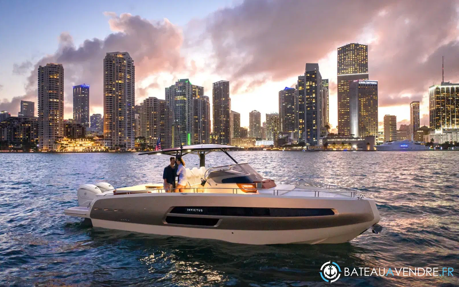 slider 1 Invictus 370 Gts