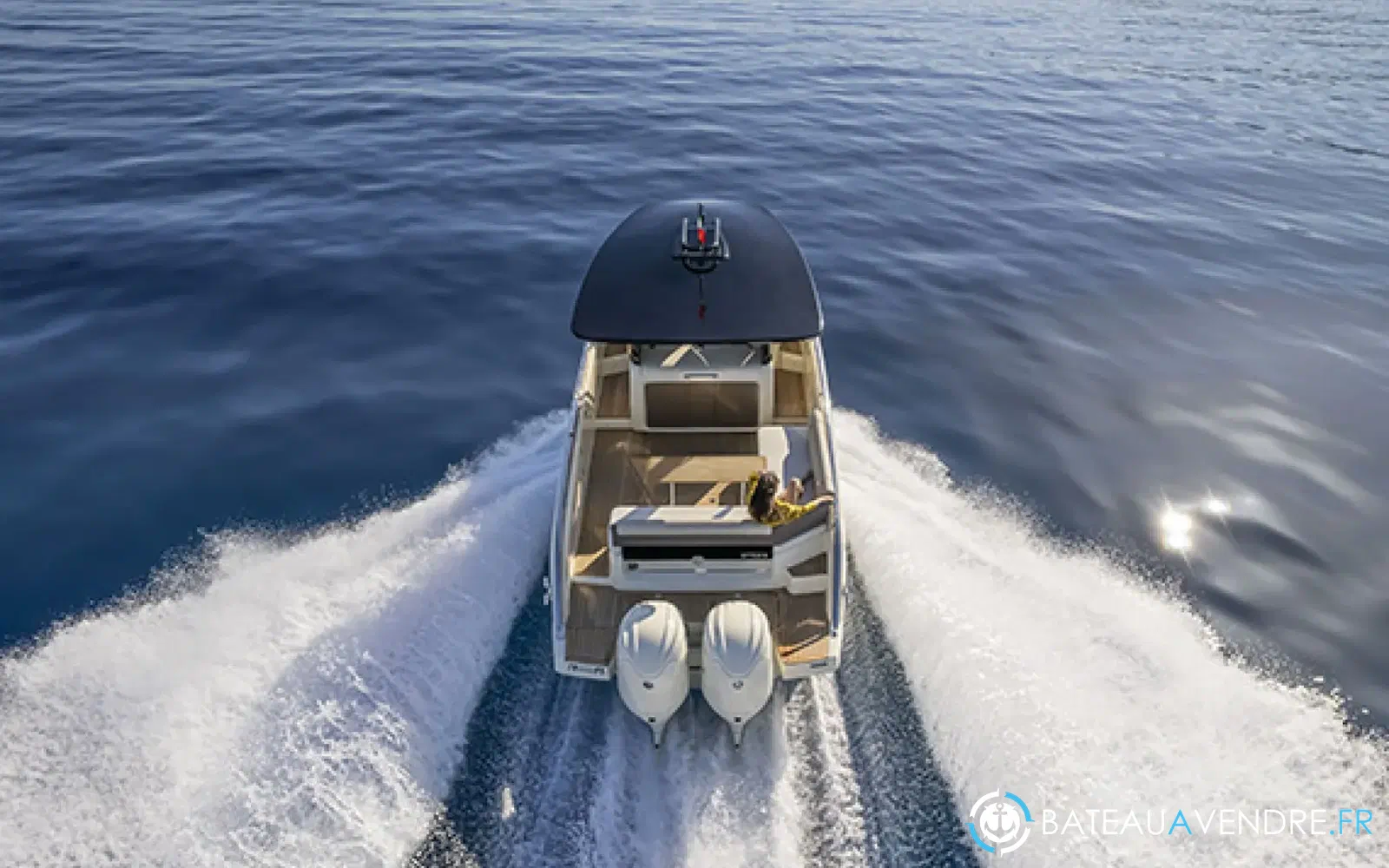 slider 3 Invictus 320 Gts