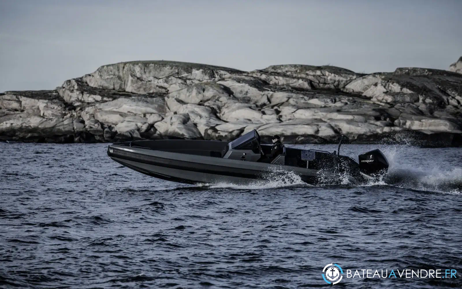 slider 3 Iron Boats 827