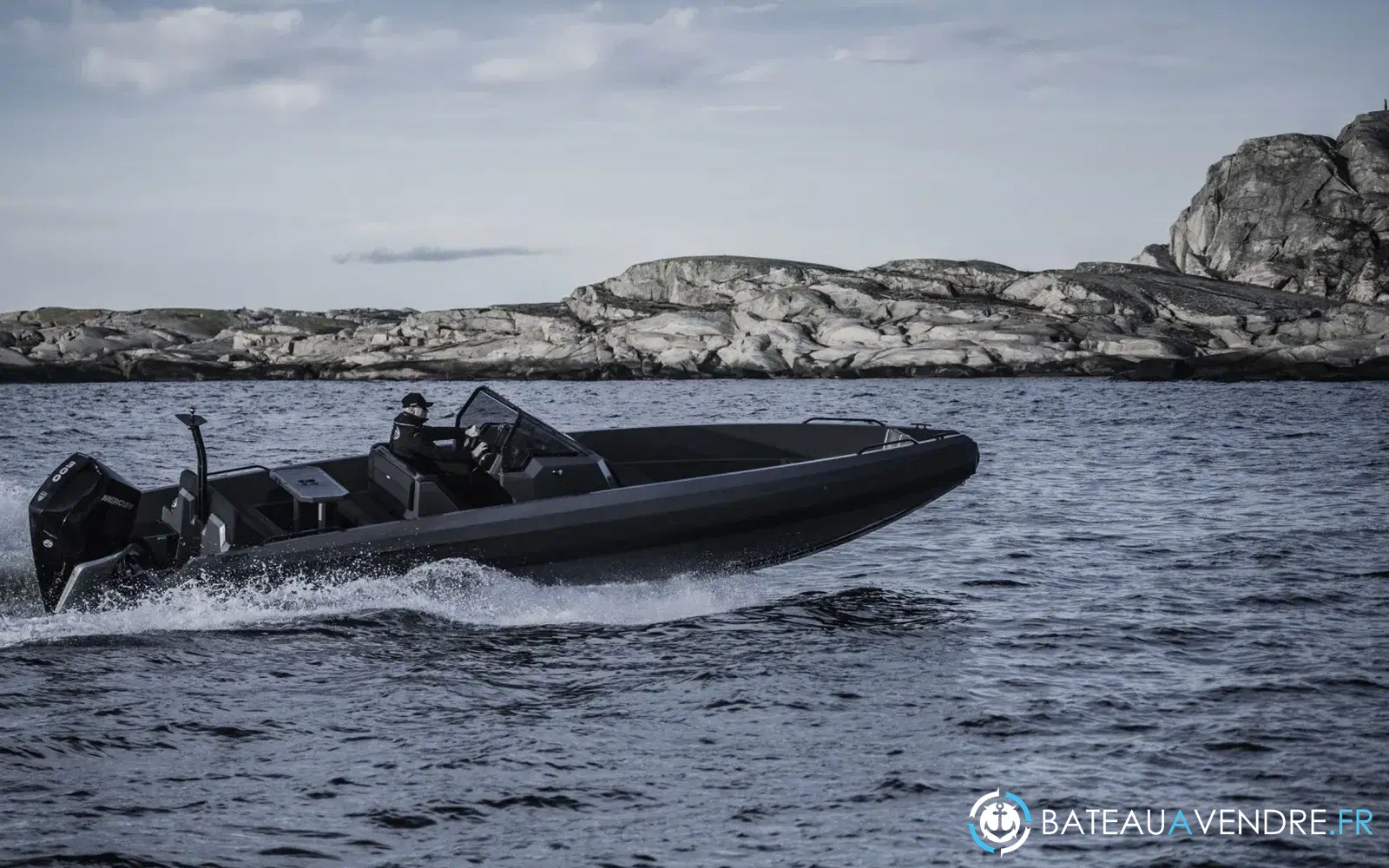 slider 4 Iron Boats 827