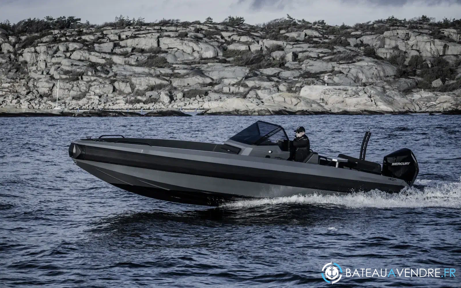 slider 5 Iron Boats 827