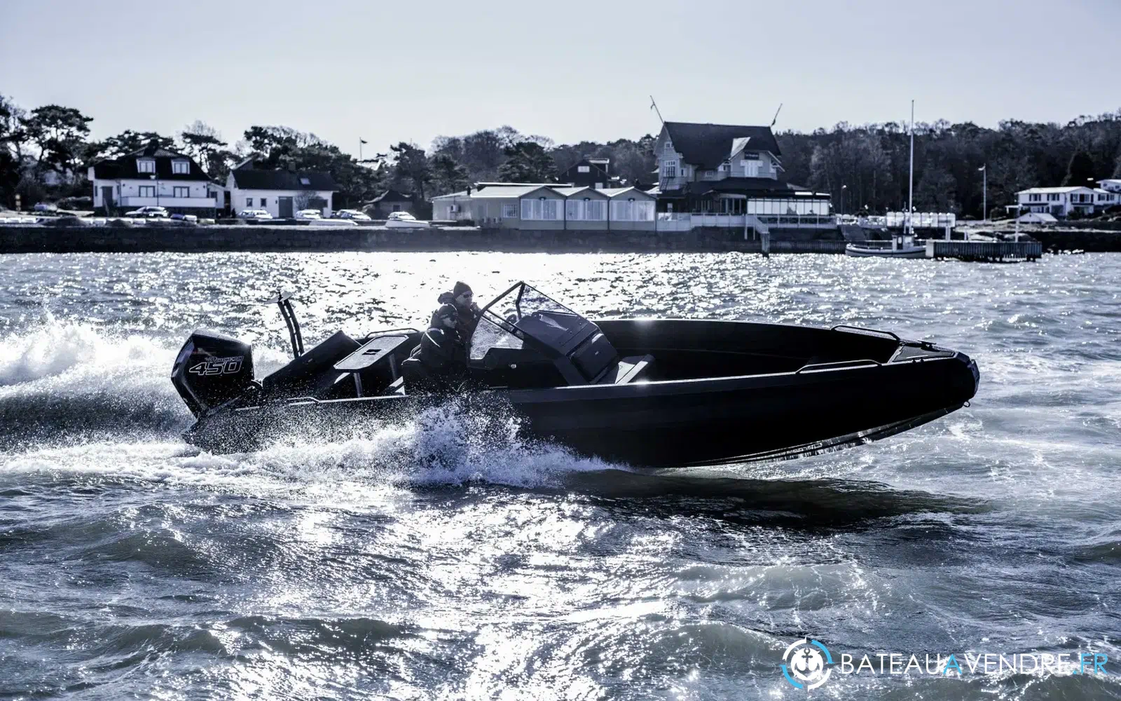 slider 1 Iron Boats 827