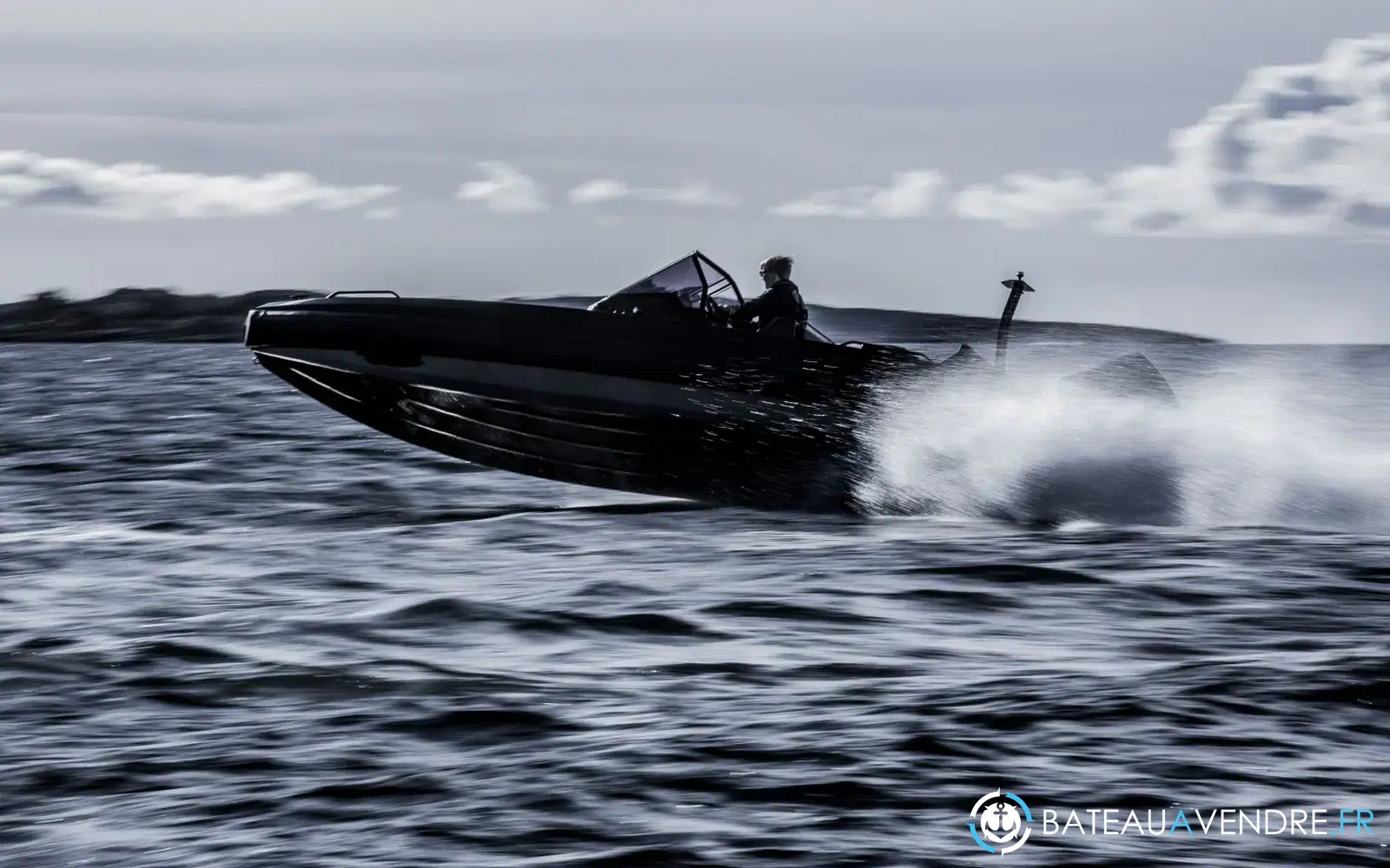 slider 0 Iron Boats 707