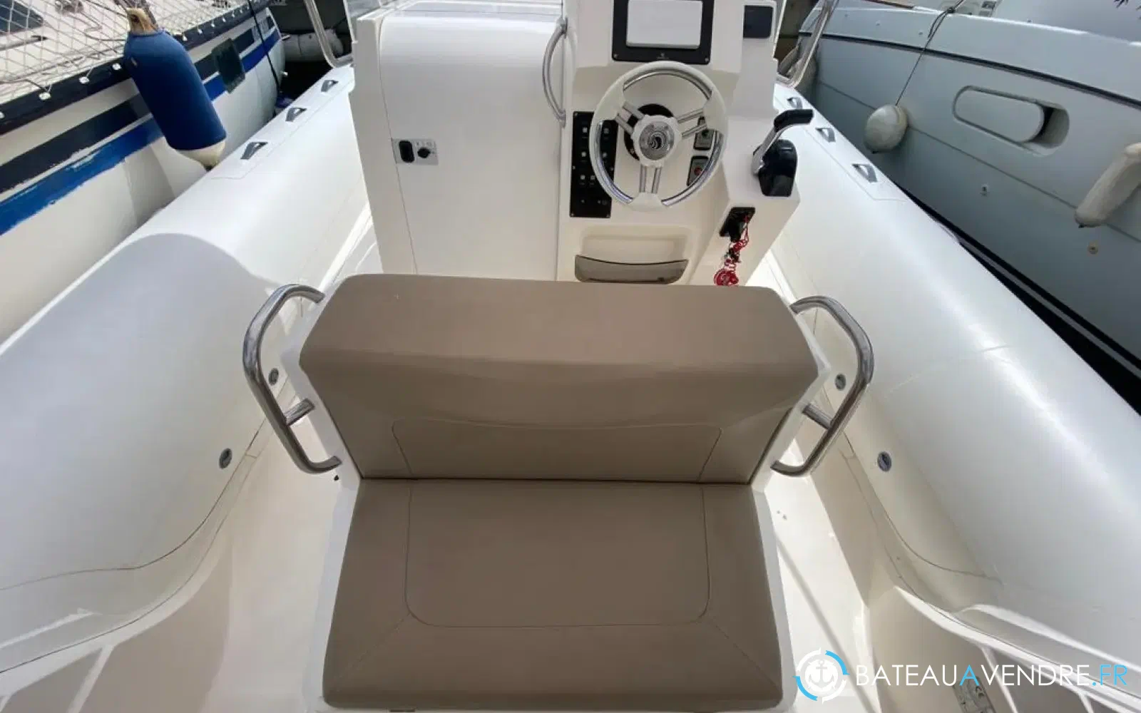 slider 4 Capelli Tempest 850