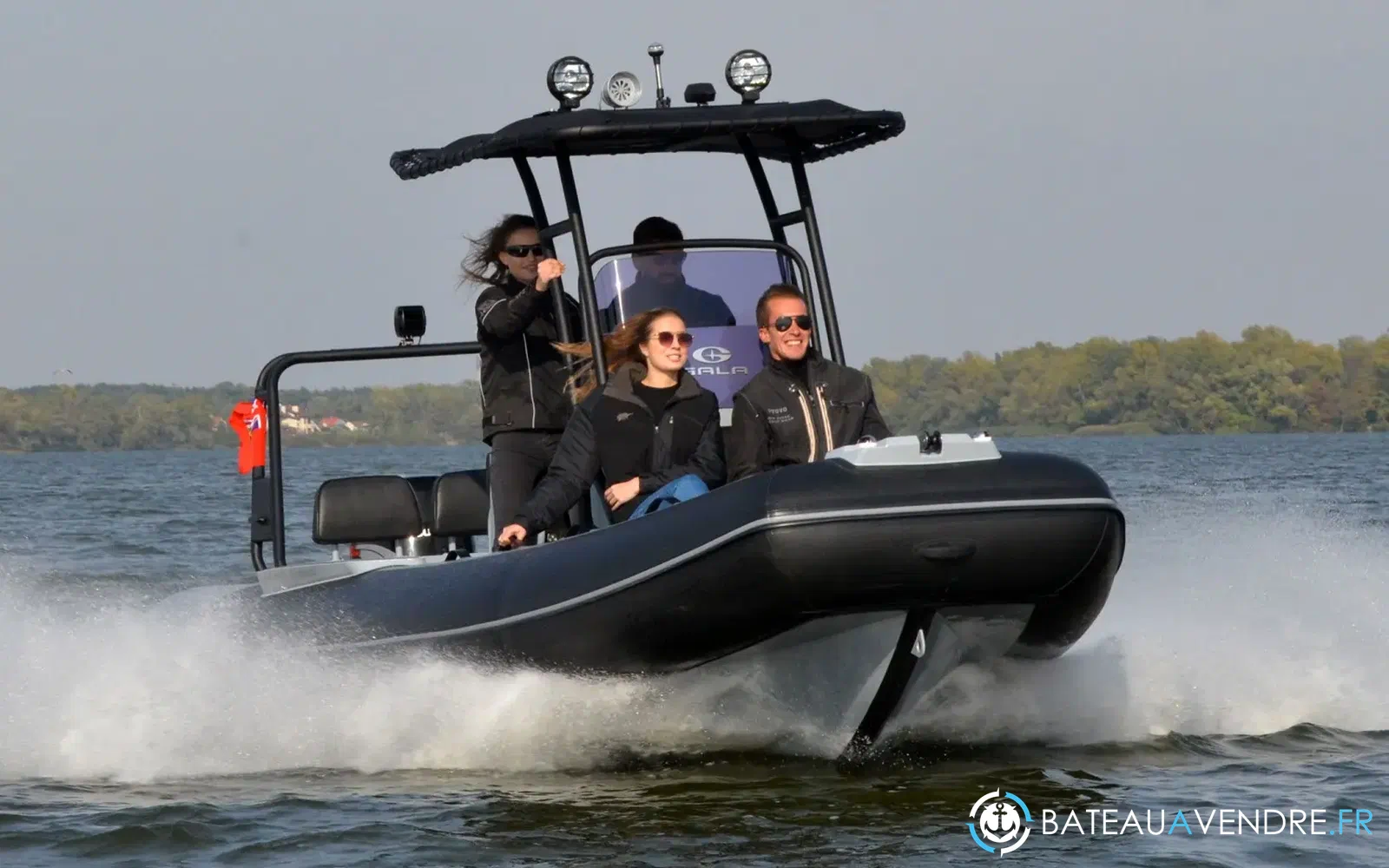 slider 2 Gala Boats V650 Viking