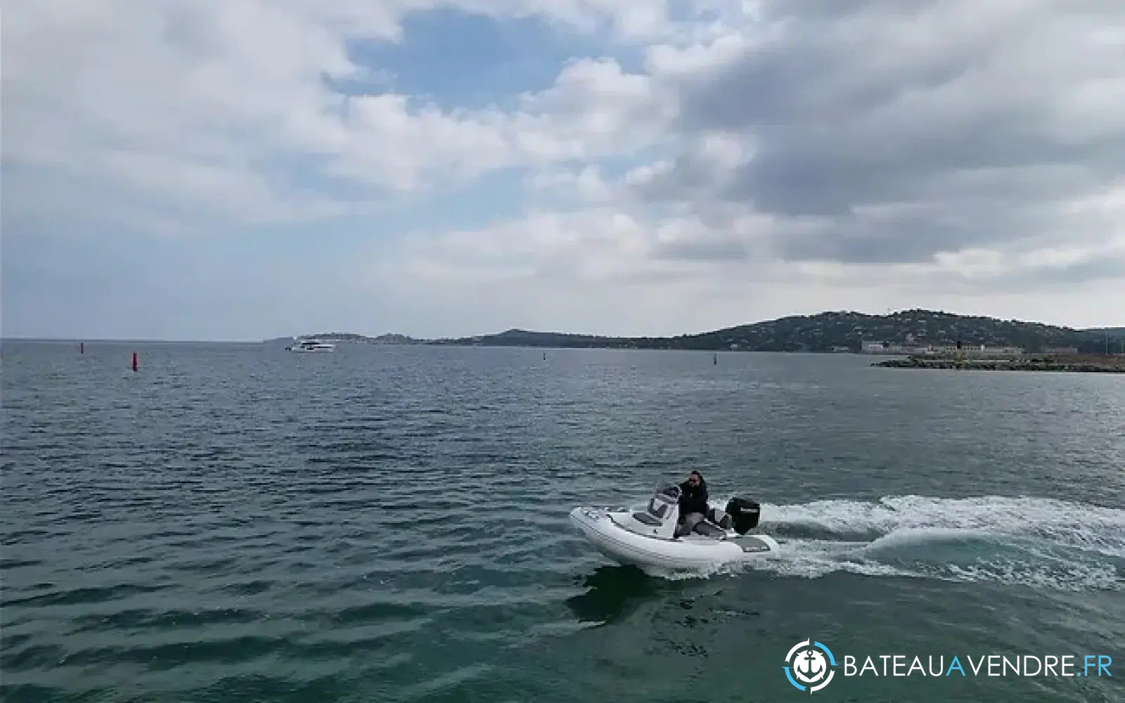 slider 4 Gala Boats V330