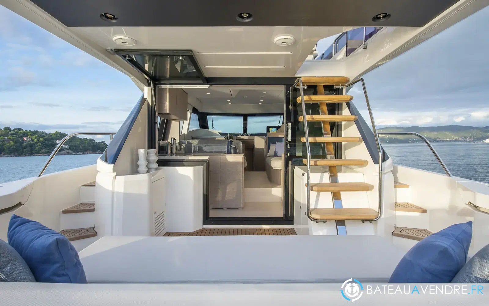 slider 7 Ferretti 500