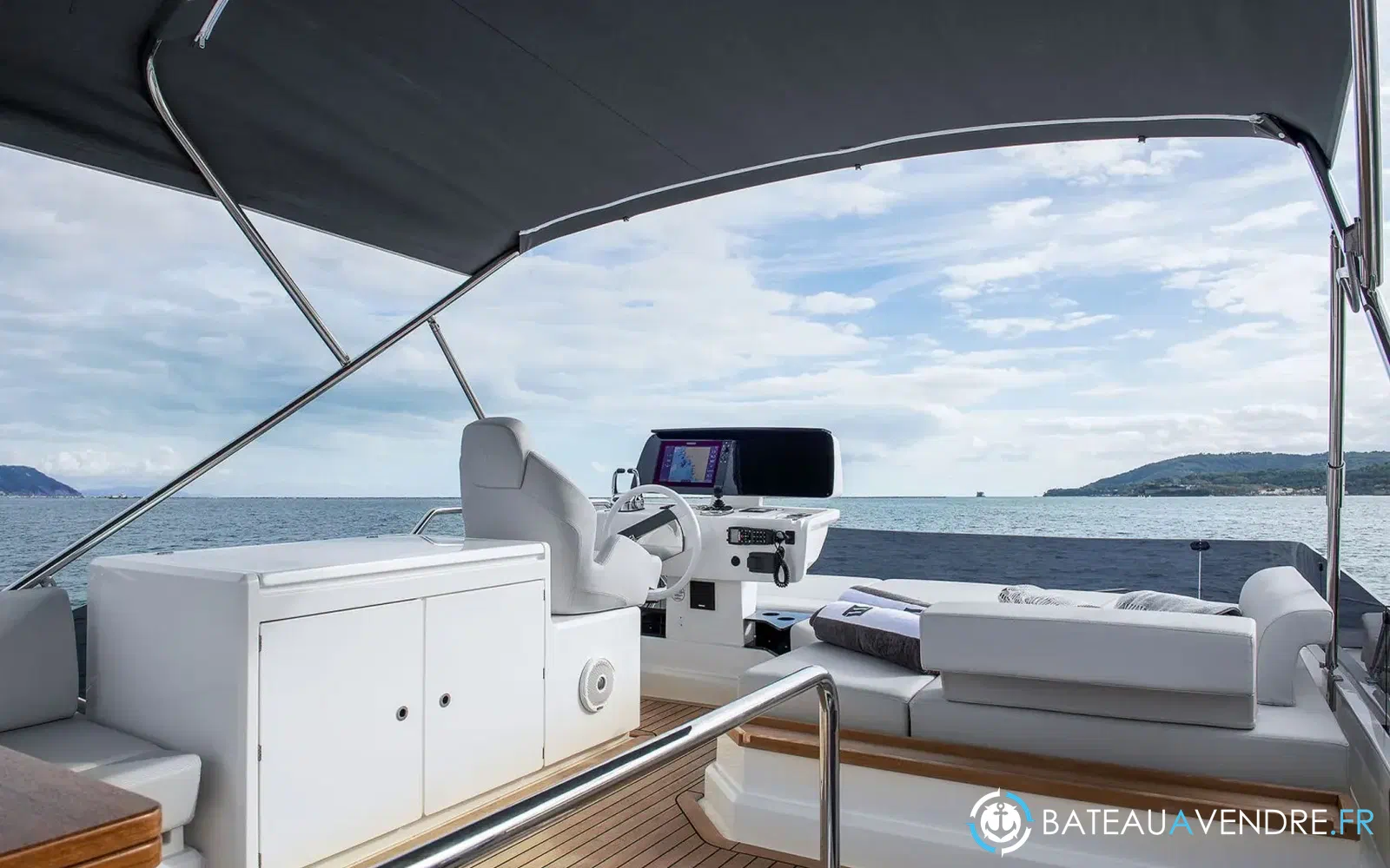 slider 8 Ferretti 500