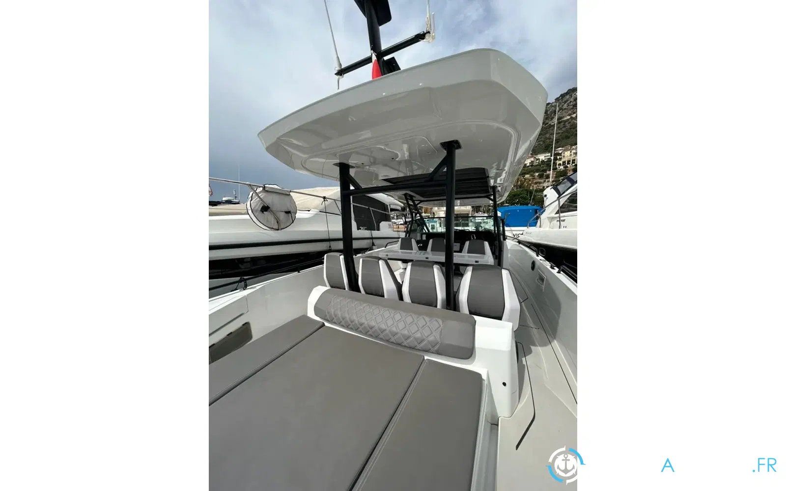 slider 5 Axopar 37 ST