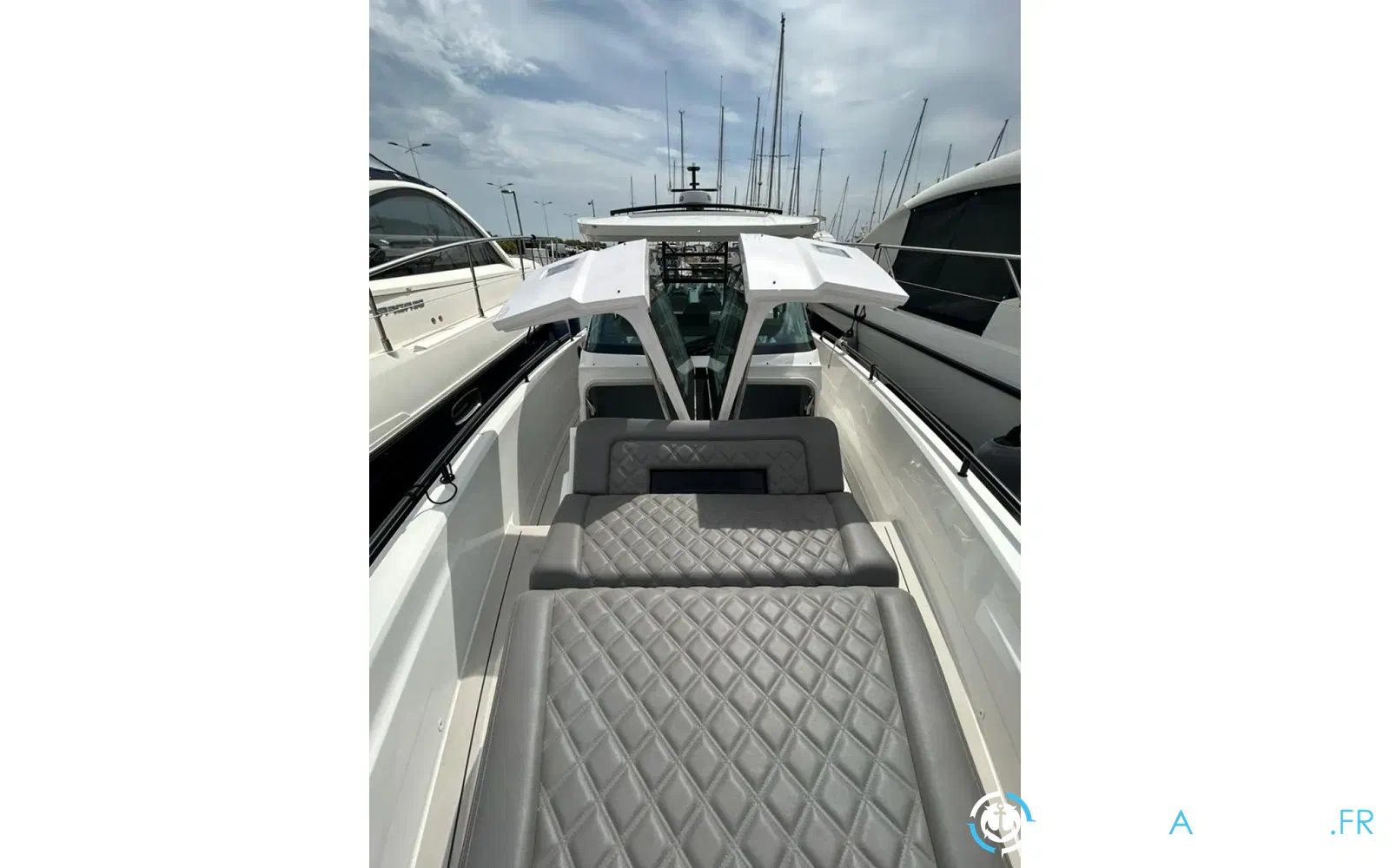 slider 8 Axopar 37 ST