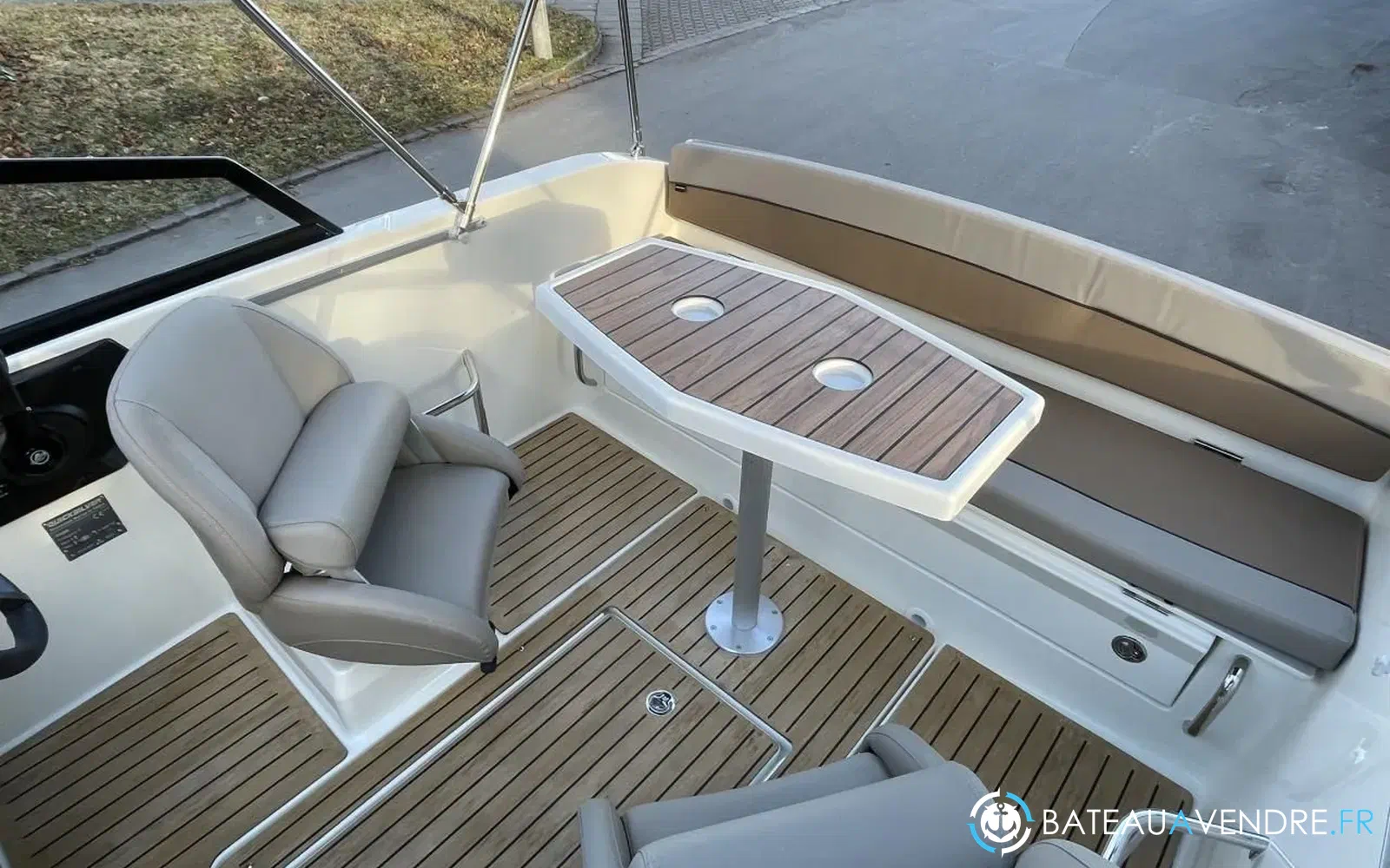 slider 2 Quicksilver Activ 555 Bowrider