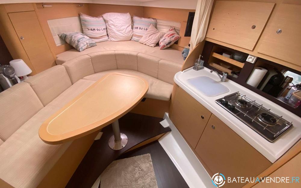 Beneteau Monte Carlo 32 interieur photo 3