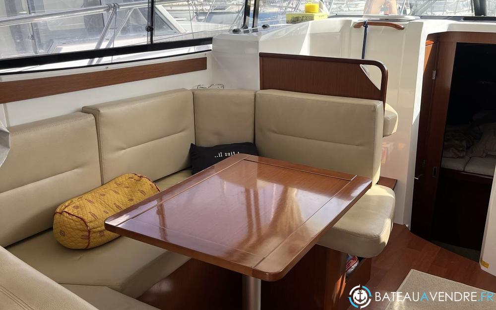 Beneteau Antares 30 Fly interieur photo 3