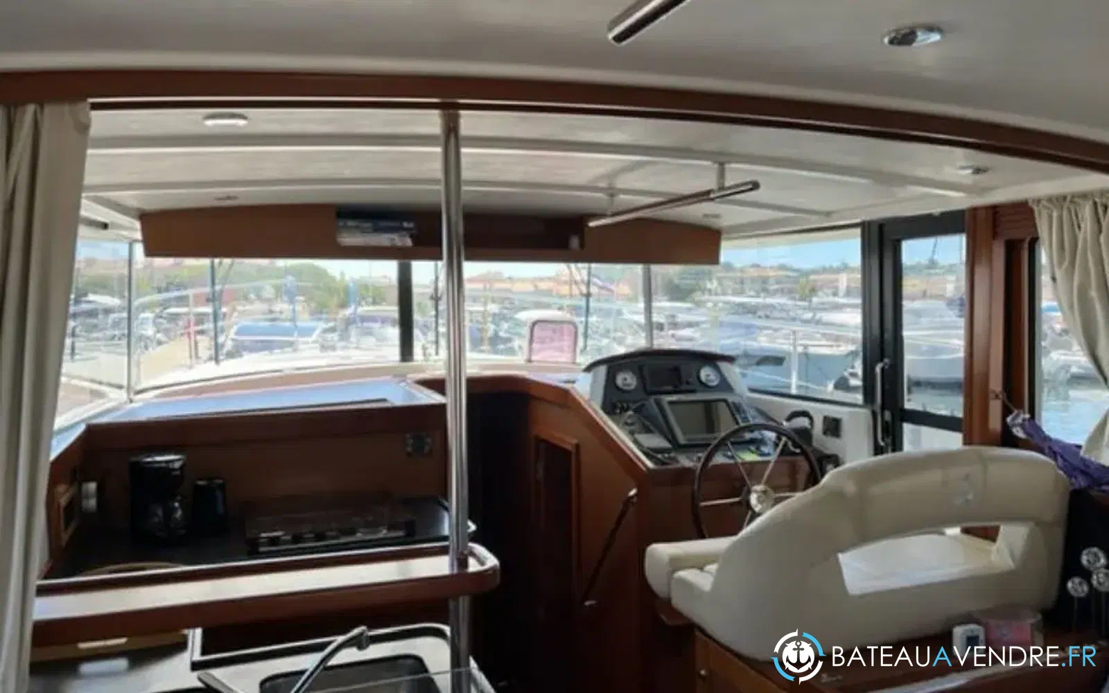 slider 6 Beneteau Swift Trawler 44