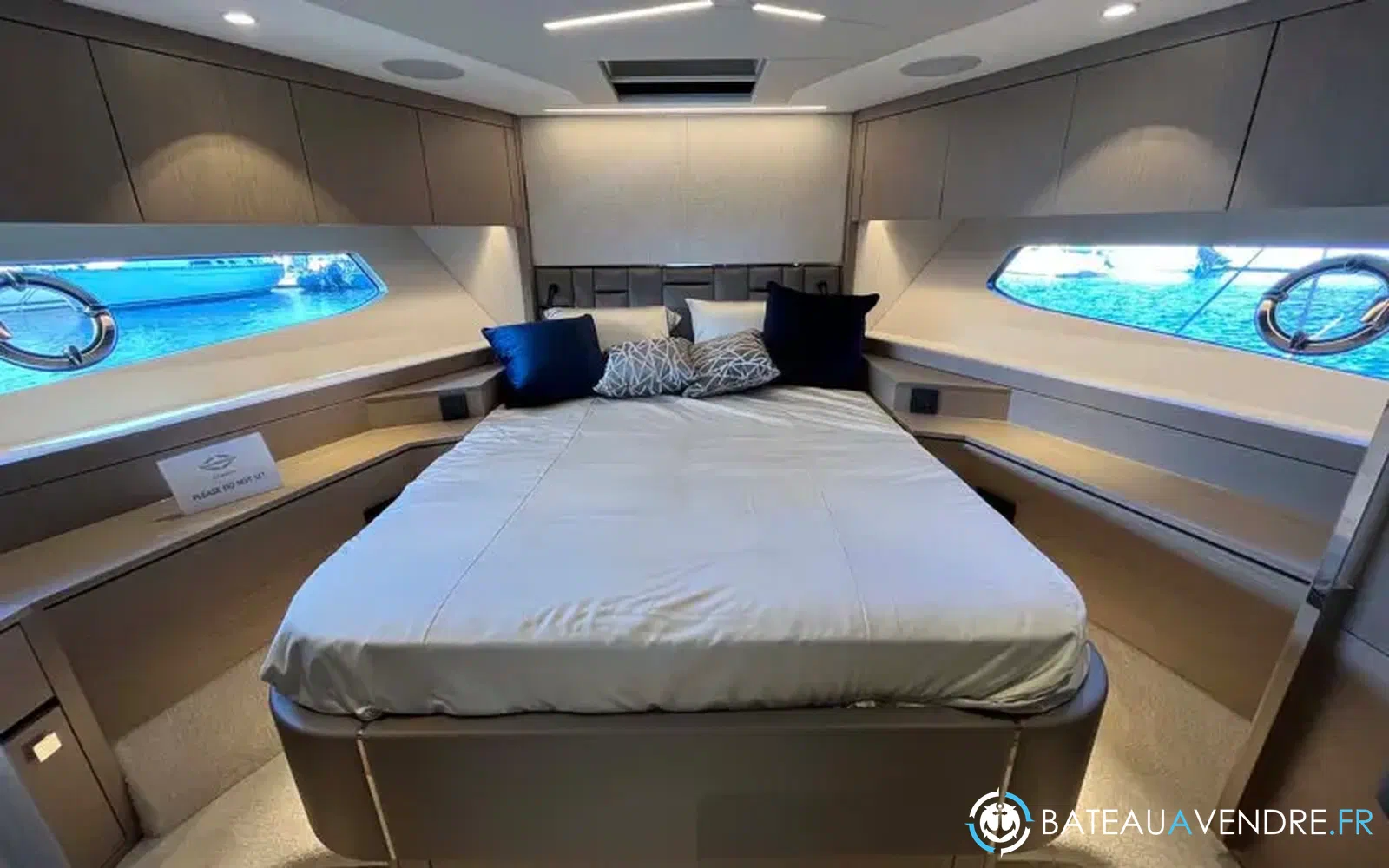 slider 10 Sunseeker Manhattan 68