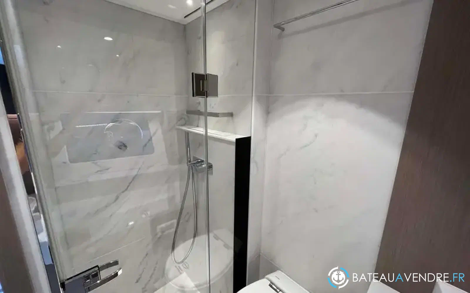 slider 15 Sunseeker Manhattan 68