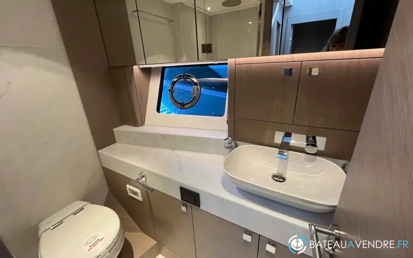 slider 17 Sunseeker Manhattan 68
