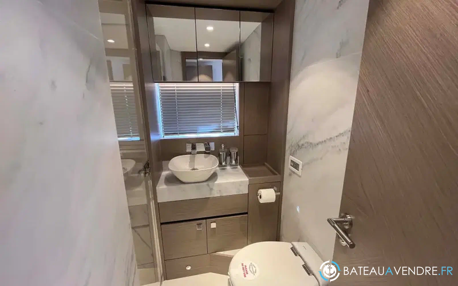 slider 18 Sunseeker Manhattan 68
