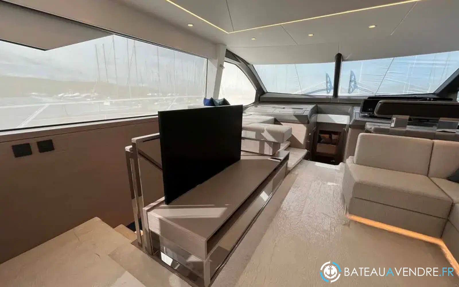 slider 8 Sunseeker Manhattan 68
