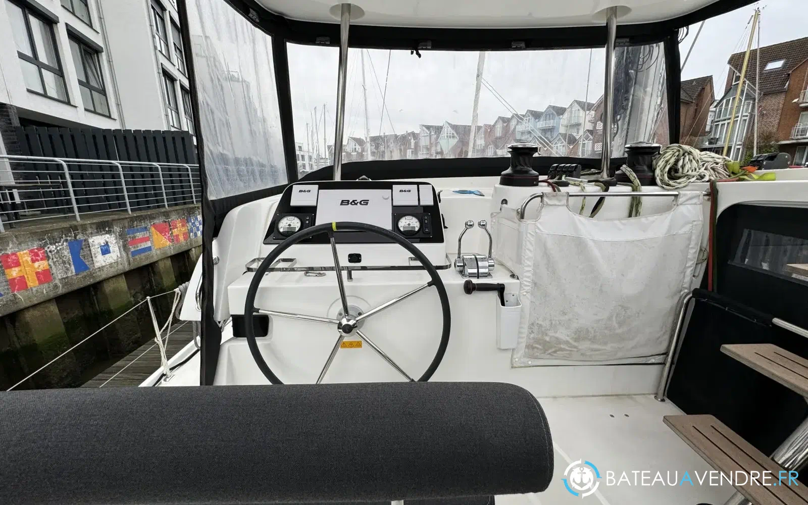 slider 2 Lagoon 42