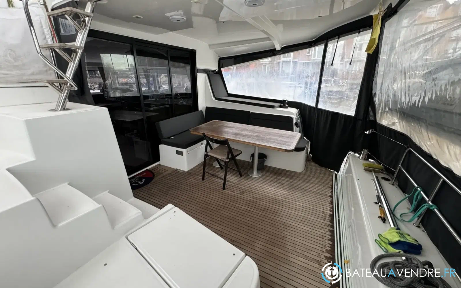 slider 3 Lagoon 42