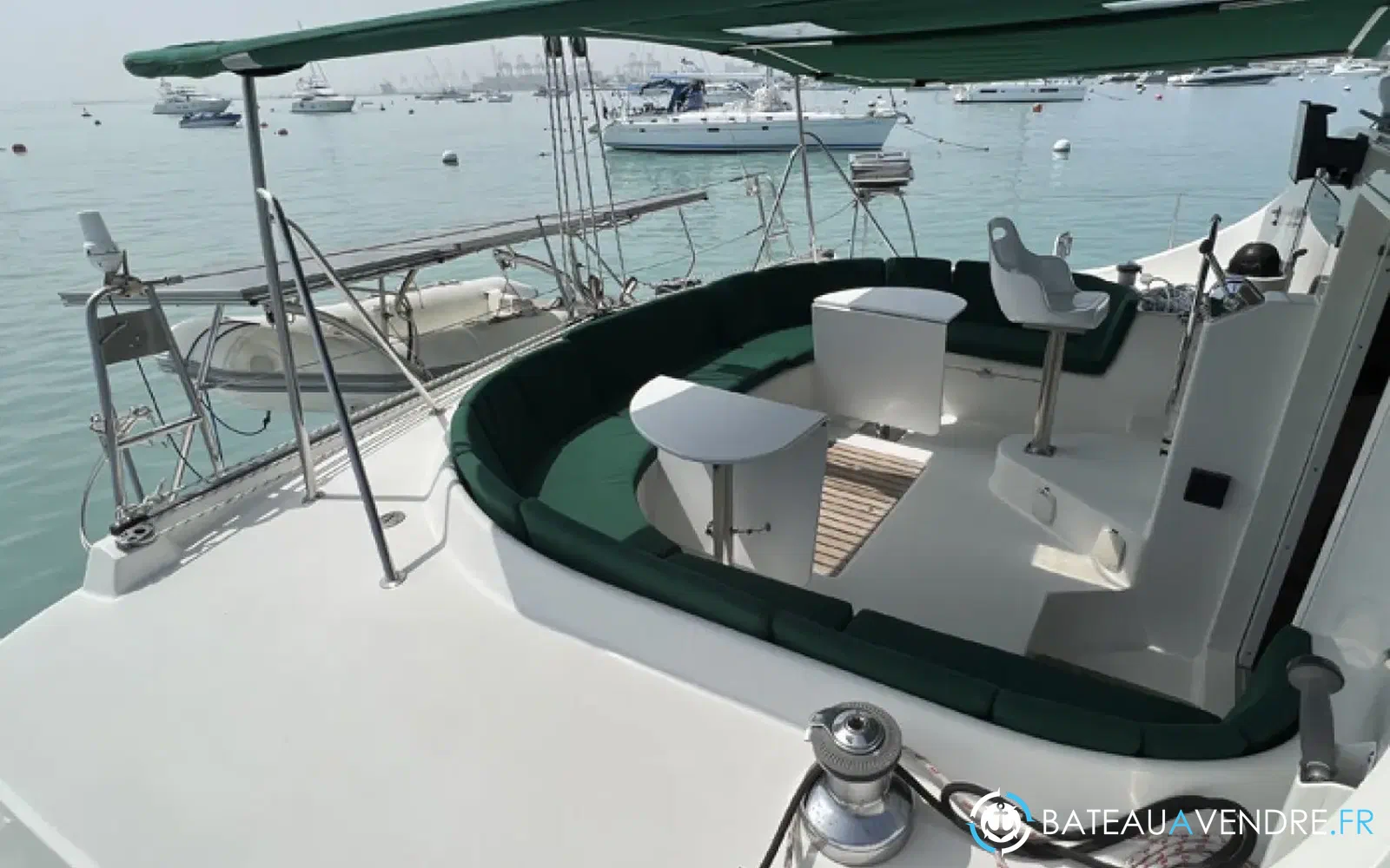 slider 1 Lagoon 42