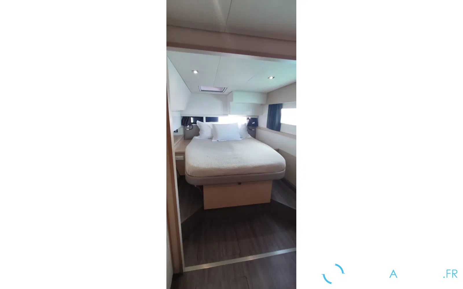 slider 10 Fountaine Pajot Saba 50