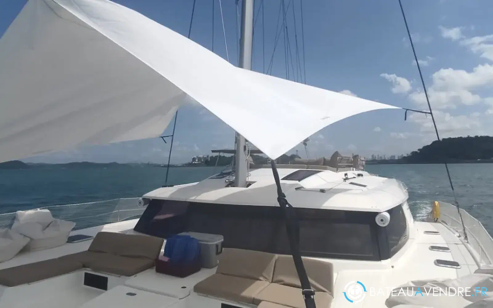 slider 1 Fountaine Pajot Saba 50