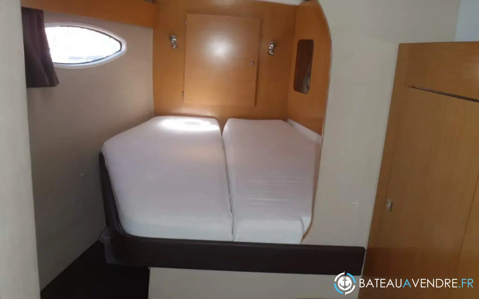 slider 12 Fountaine Pajot Orana 44