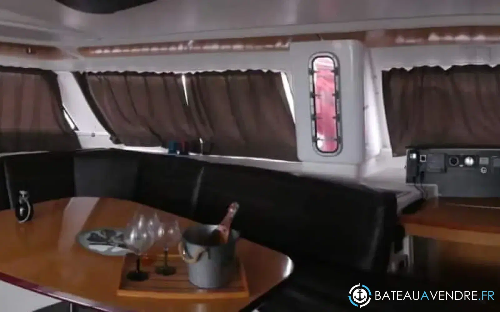 slider 7 Fountaine Pajot Orana 44