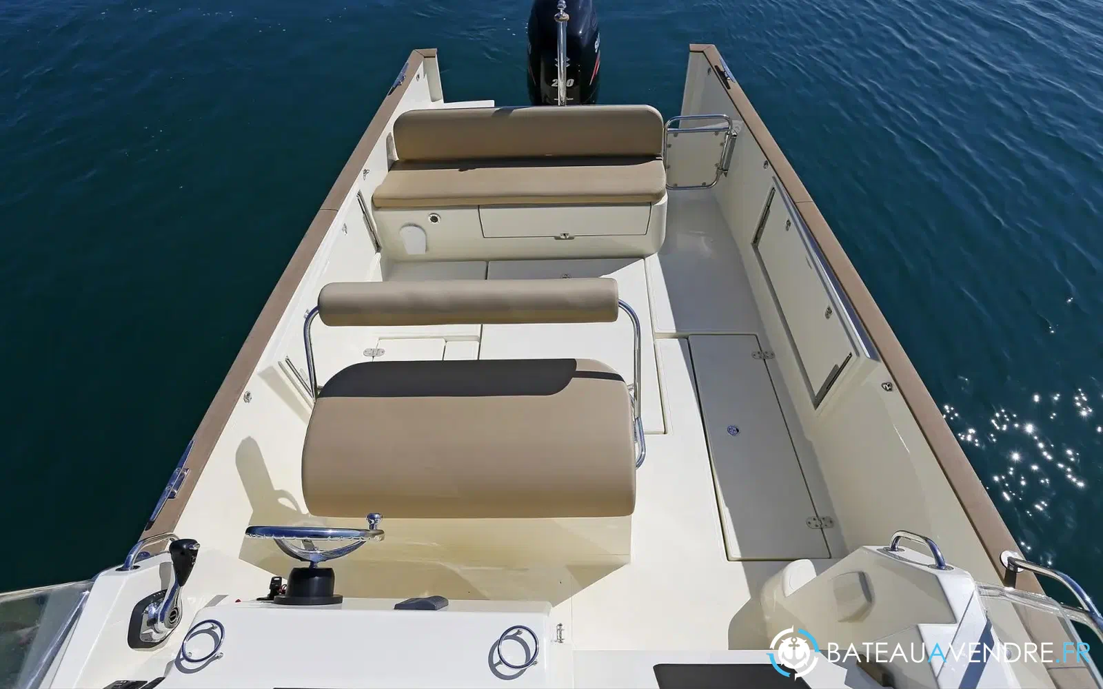 slider 2 Rhea 27 Escapade