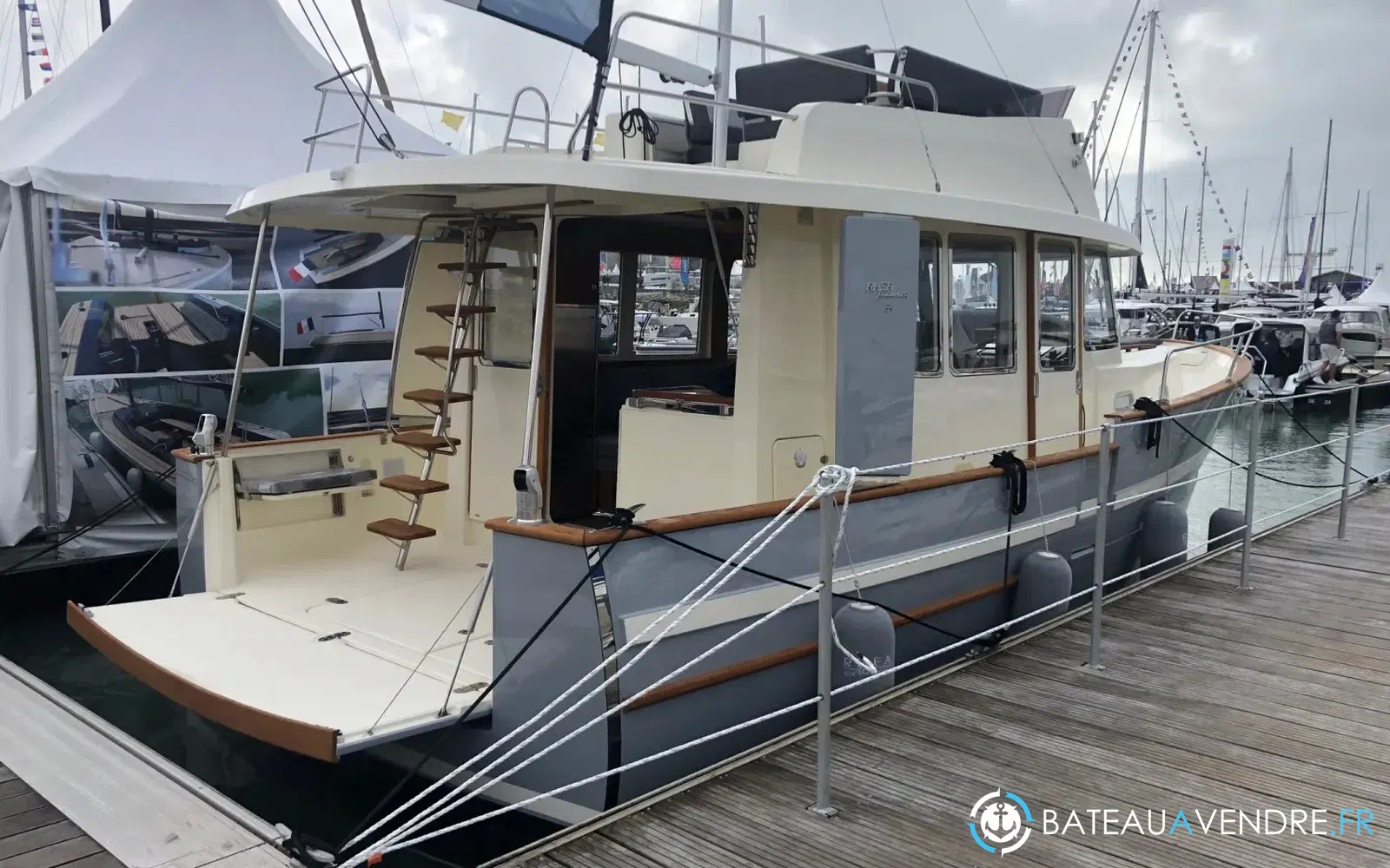 slider 1 Rhea Trawler 34