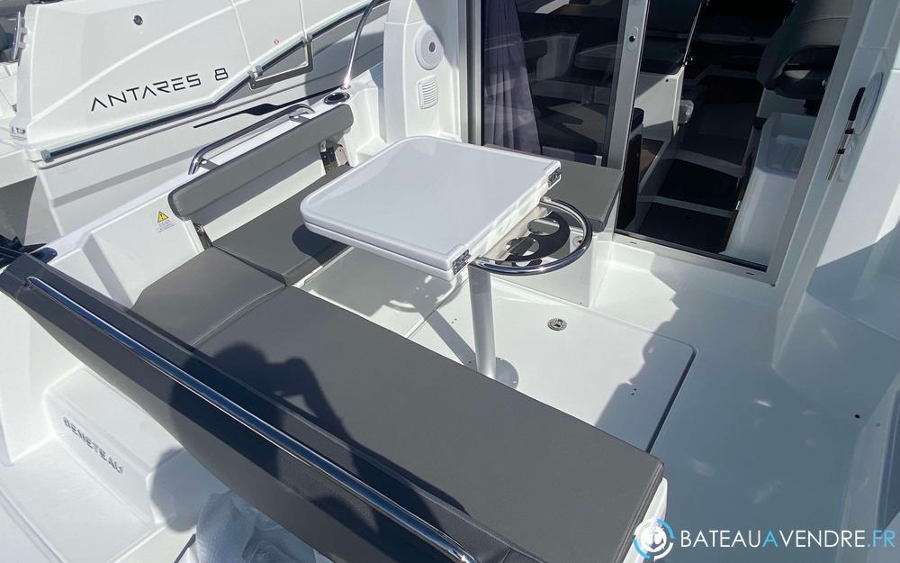 Beneteau Antares 7 OB interieur photo 2