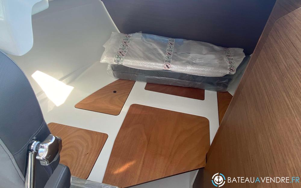 Beneteau Antares 7 OB interieur photo 4