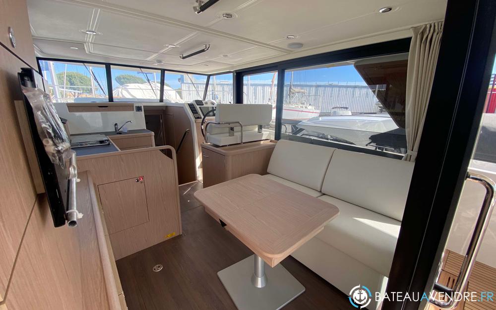 Beneteau Swift Trawler 35 interieur photo 5