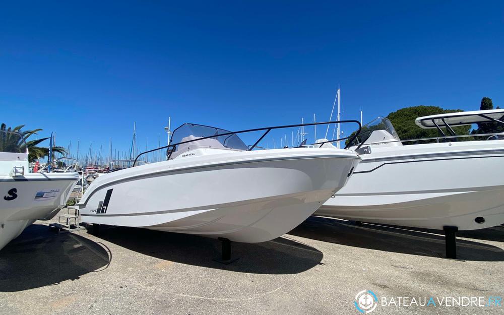 Beneteau Flyer 7 SUNdeck exterieur photo de présentation