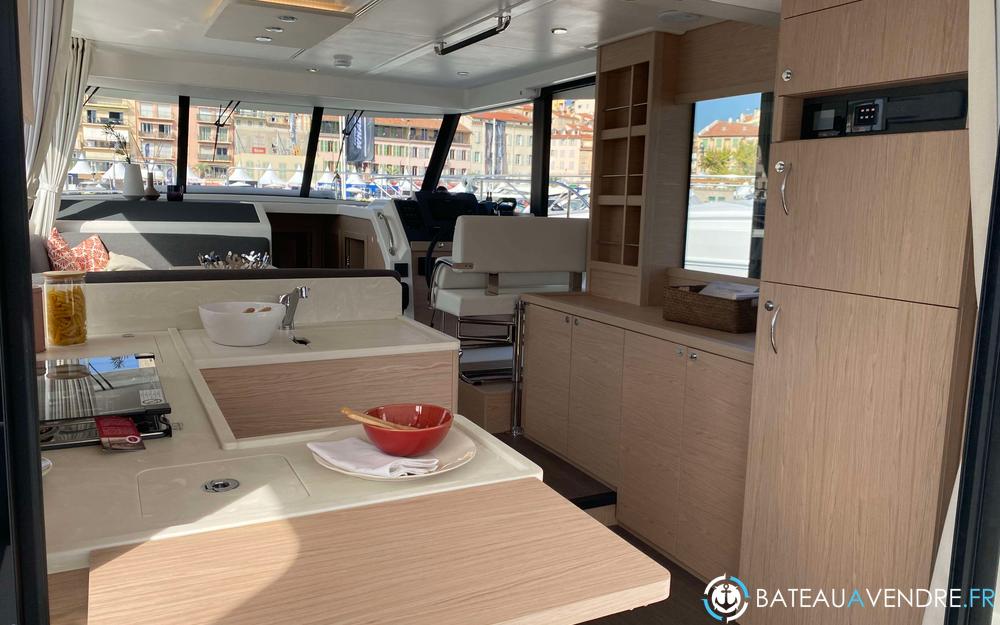 Beneteau Swift Trawler 41 Fly cuisine / salle de bain photo 4