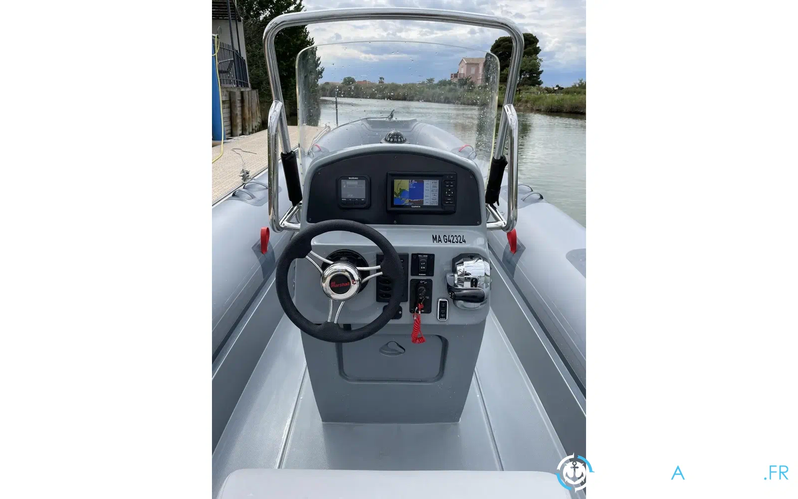 slider 2 Marshall M4 Touring