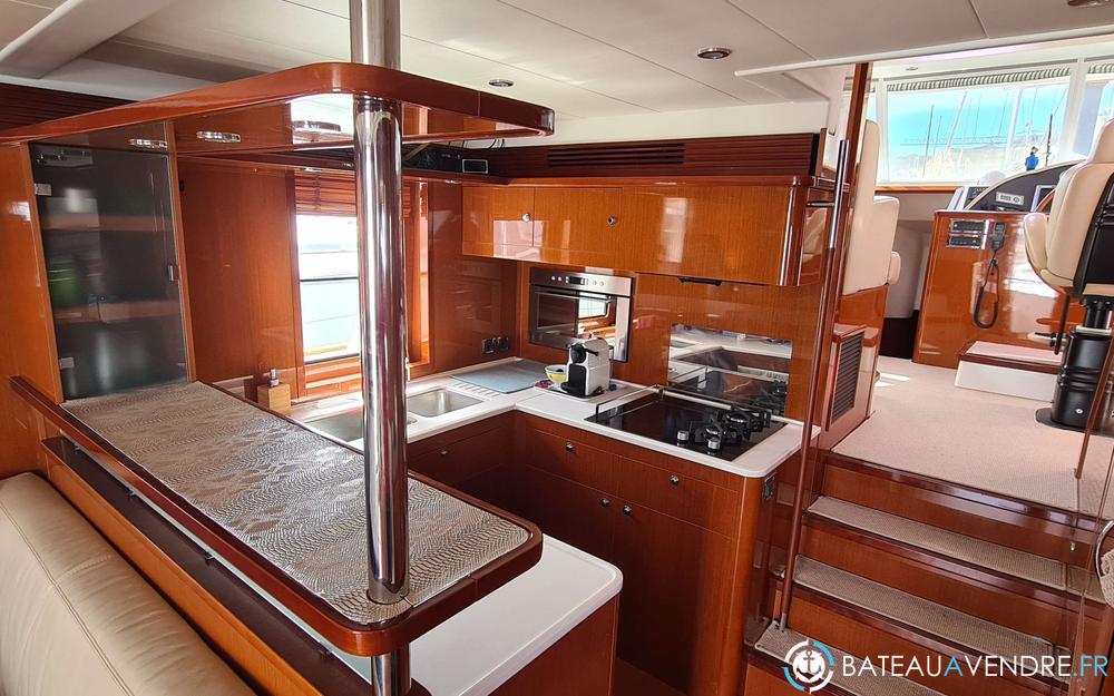 Beneteau Swift Trawler 52 cuisine / salle de bain photo 5