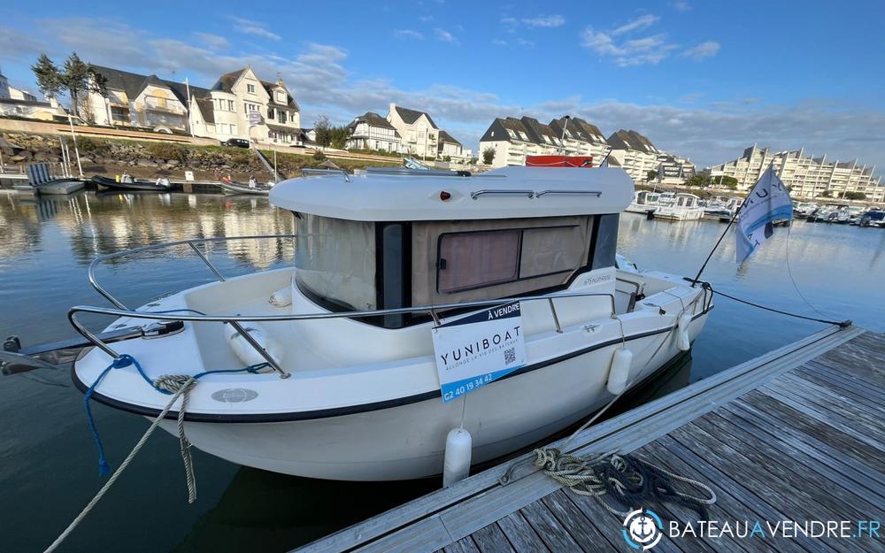 Quicksilver 675 Pilothouse photo 3