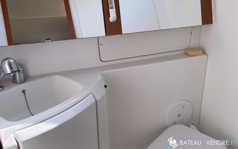 Beneteau Oceanis 37 cuisine / salle de bain photo 5