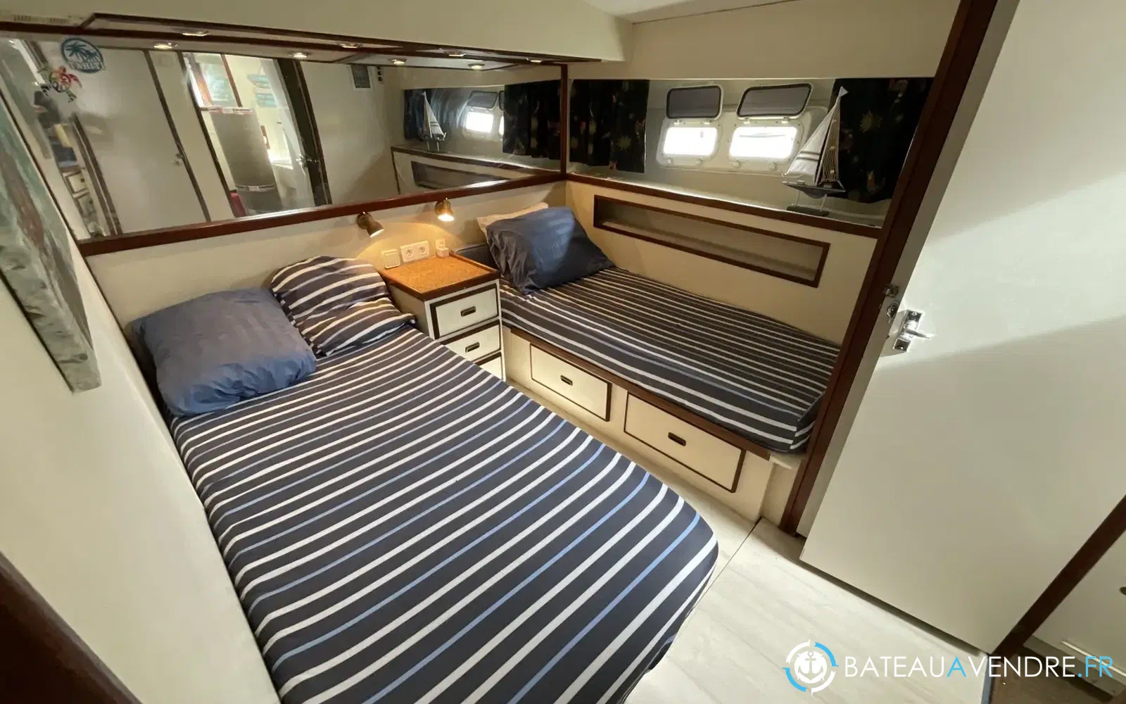 slider 28 Bertram 46.6 Convertible