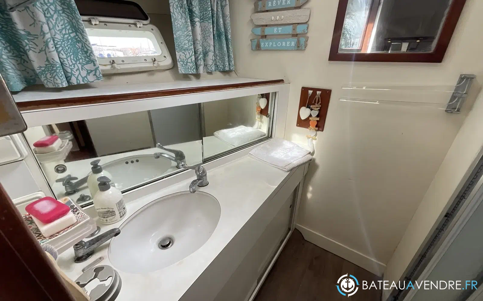 slider 33 Bertram 46.6 Convertible