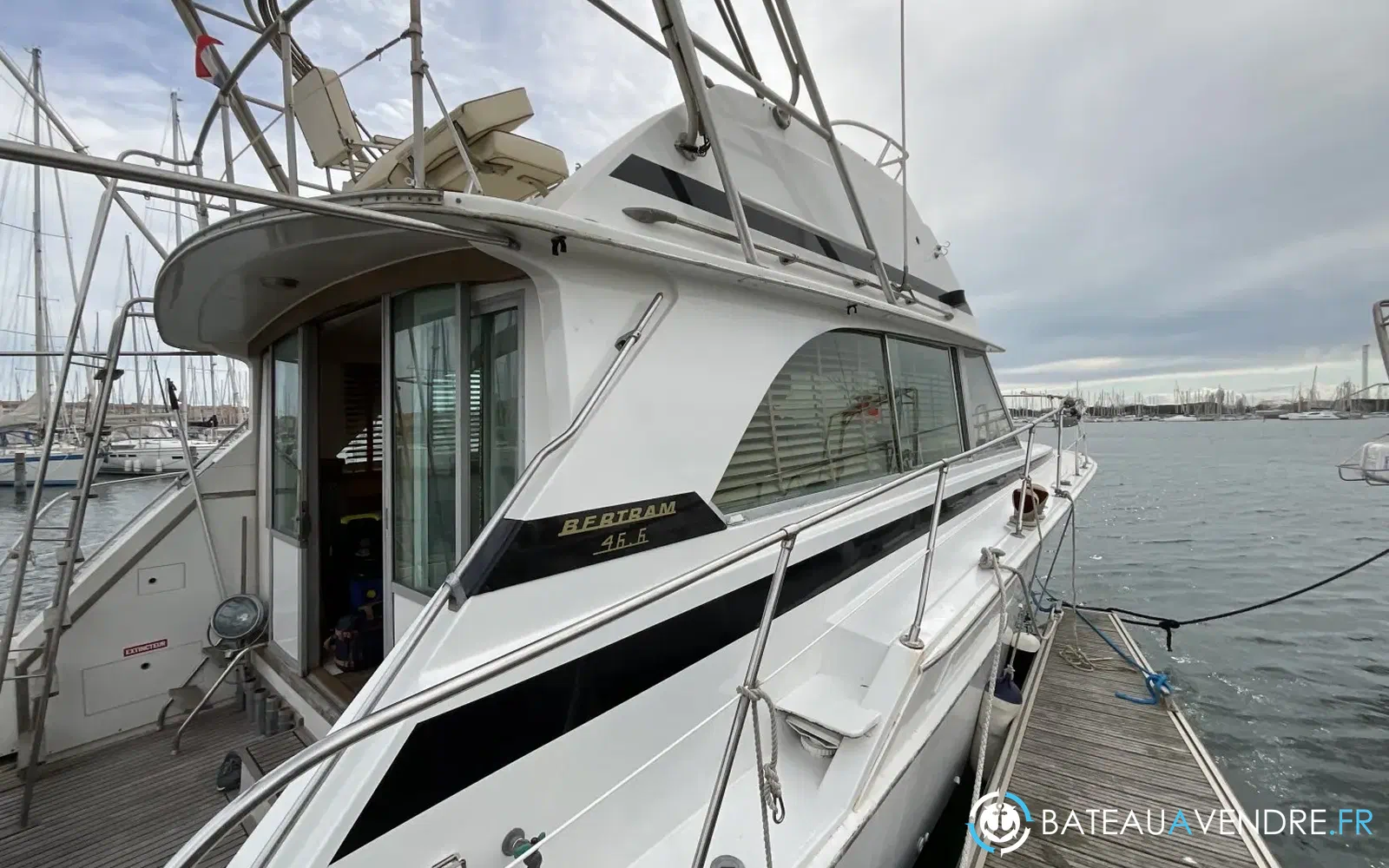 slider 3 Bertram 46.6 Convertible