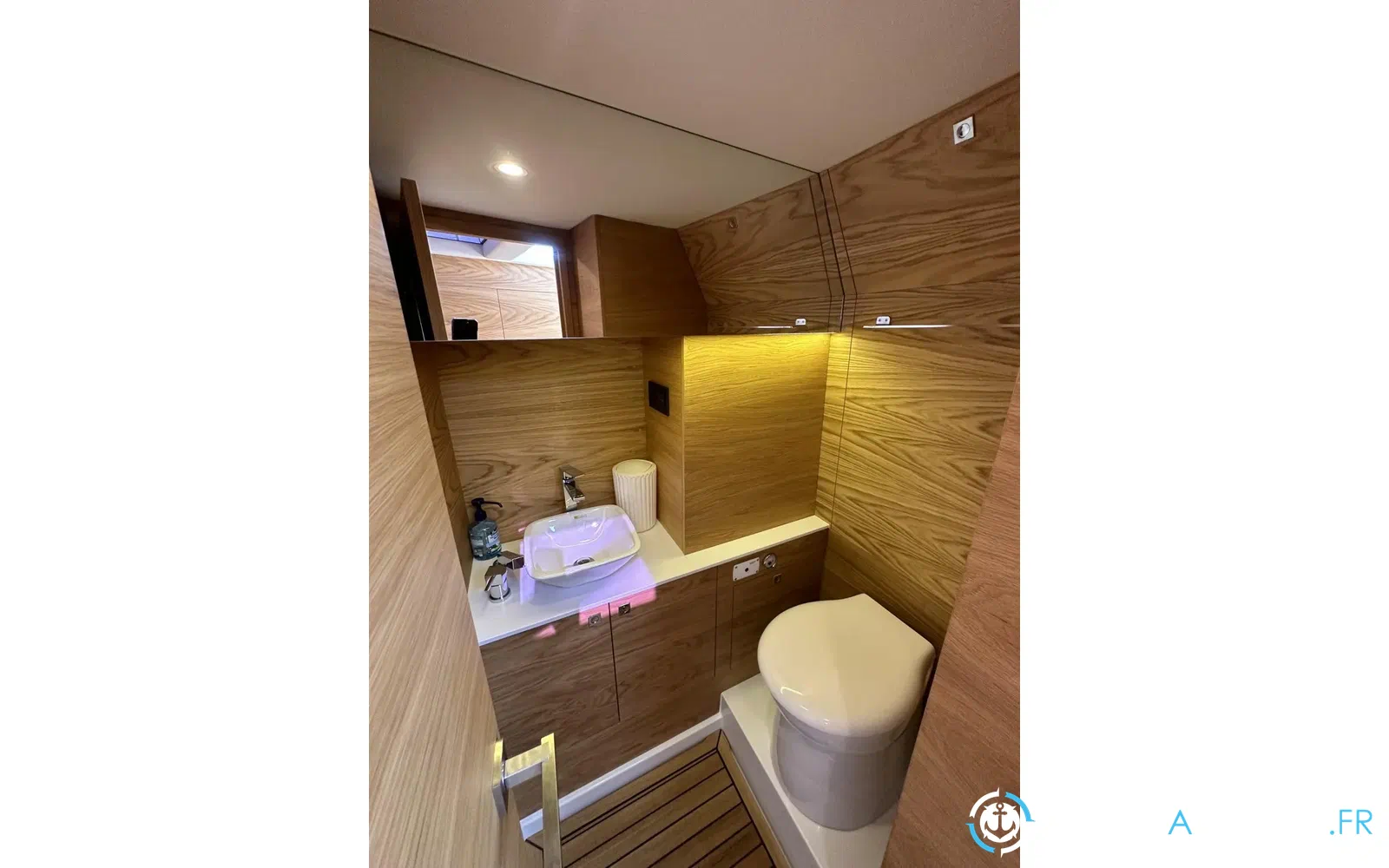 slider 10 De Antonio Yachts D34 Cruiser