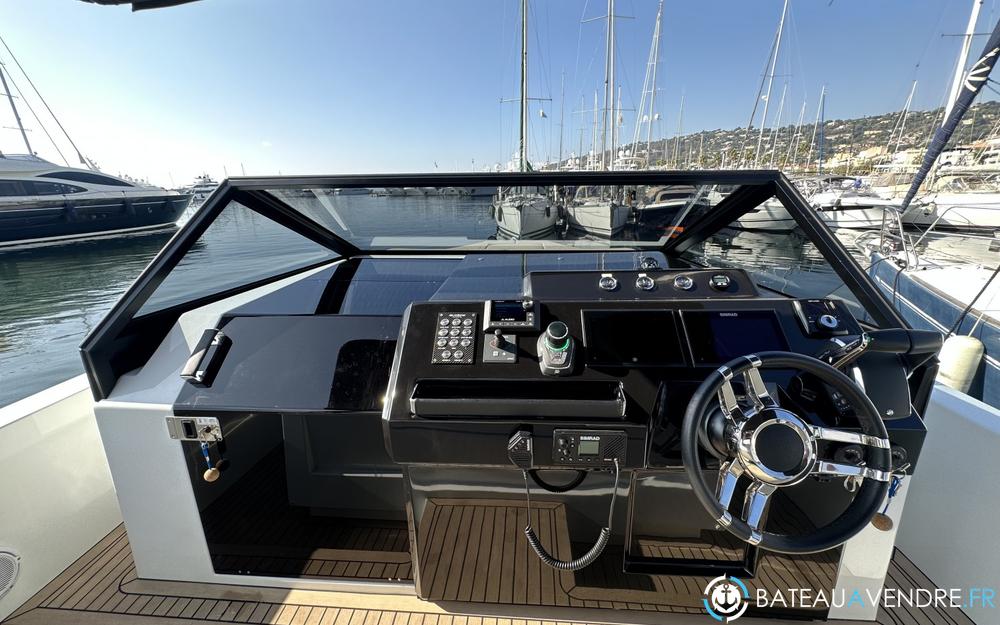 De Antonio Yachts D34 Cruiser  electronique / cockpit photo 5