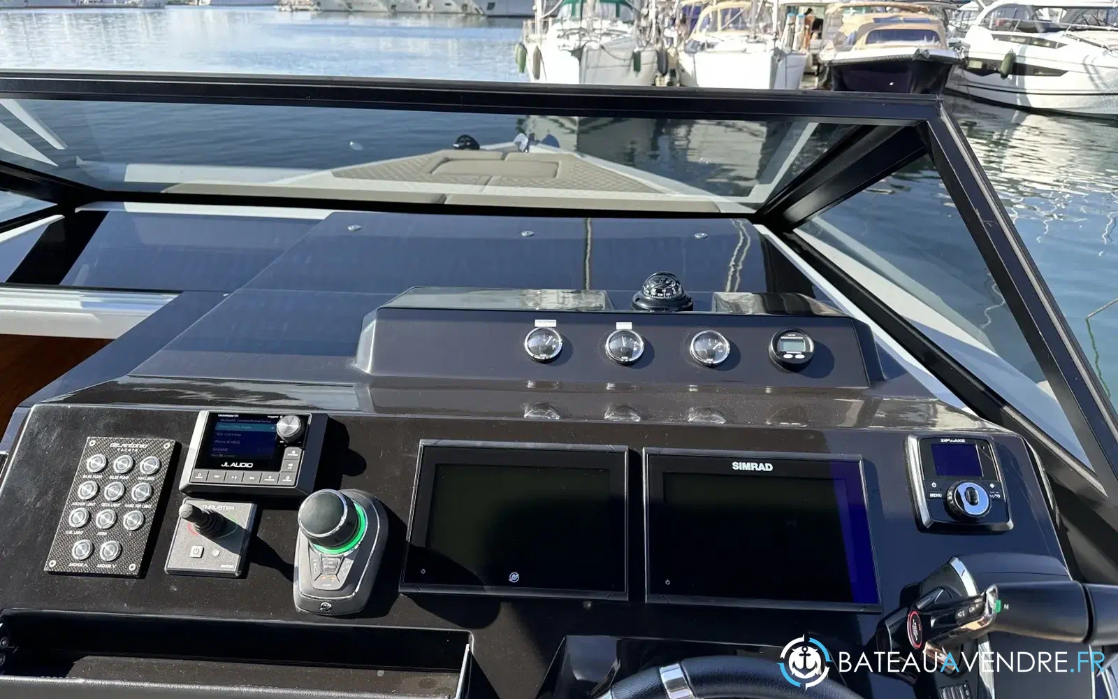 slider 5 De Antonio Yachts D34 Cruiser