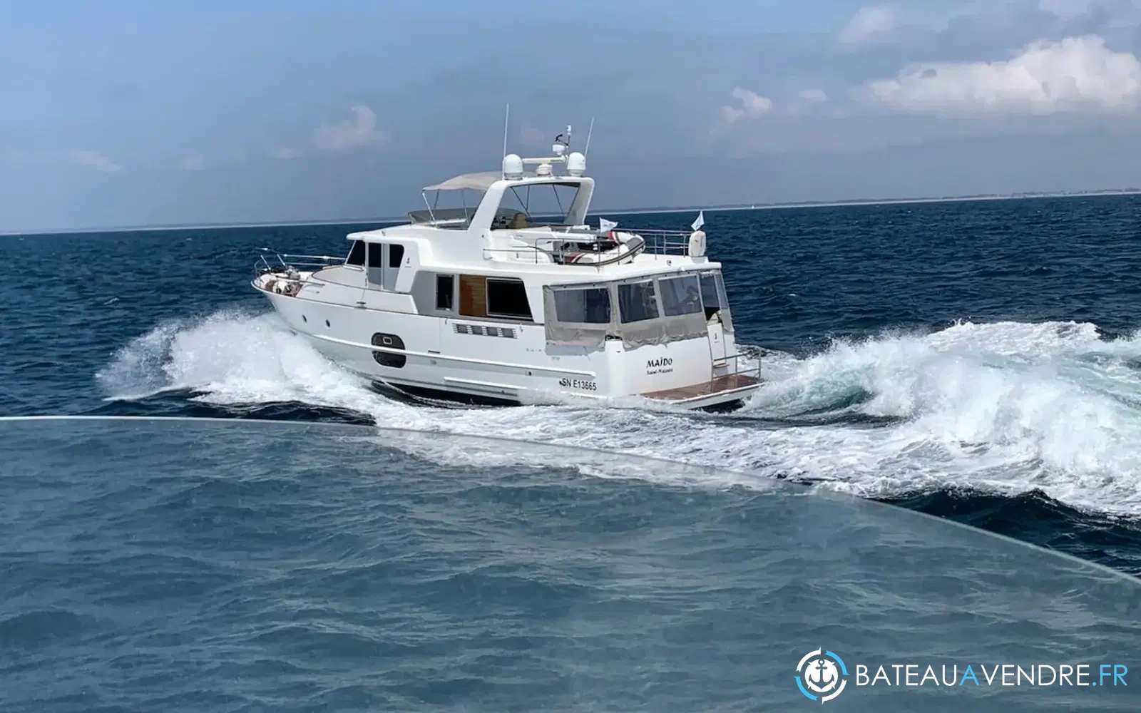 slider 18 Beneteau Swift Trawler 52