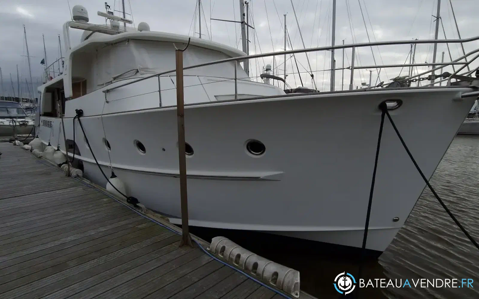 slider 19 Beneteau Swift Trawler 52