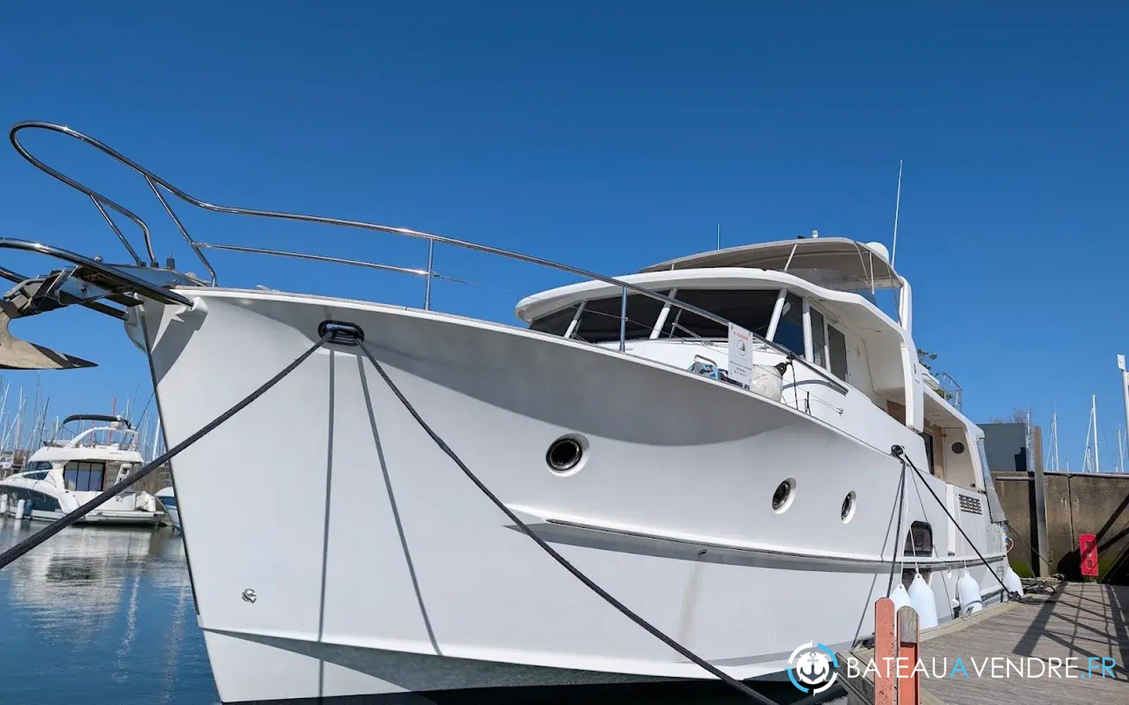 slider 0 Beneteau Swift Trawler 52